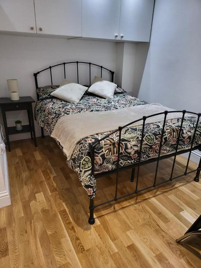 Fancy Basement Flat A Apartment London Luaran gambar