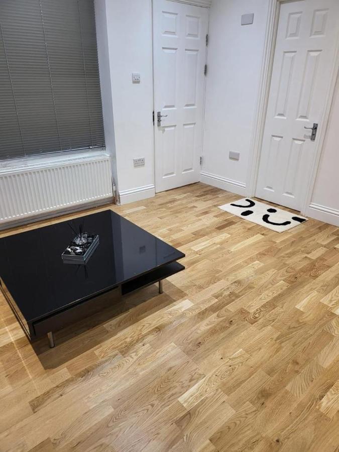 Fancy Basement Flat A Apartment London Luaran gambar