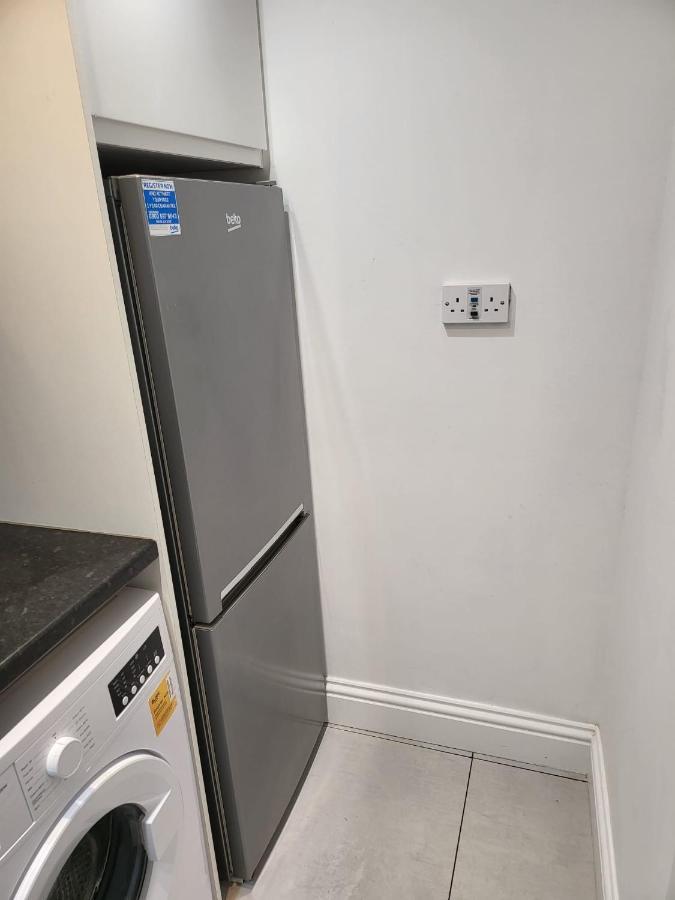 Fancy Basement Flat A Apartment London Luaran gambar