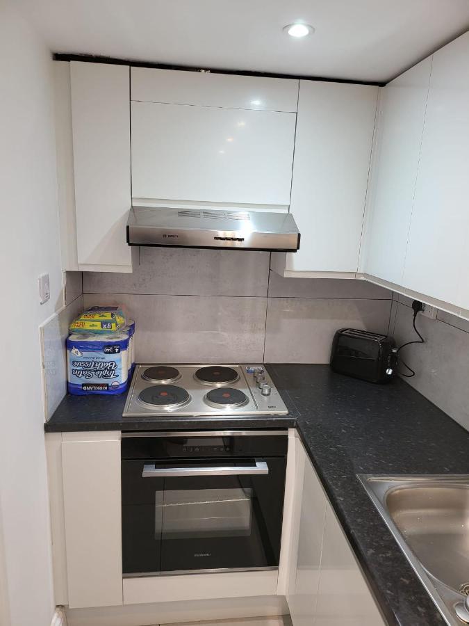 Fancy Basement Flat A Apartment London Luaran gambar
